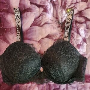 Nwt Victoria Secret Very Sexy Pushup Bra size 34C